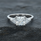 Tesorina™ Sienna Ring – Solid 18K White Gold | Three Stone Princess & Trillion Diamond